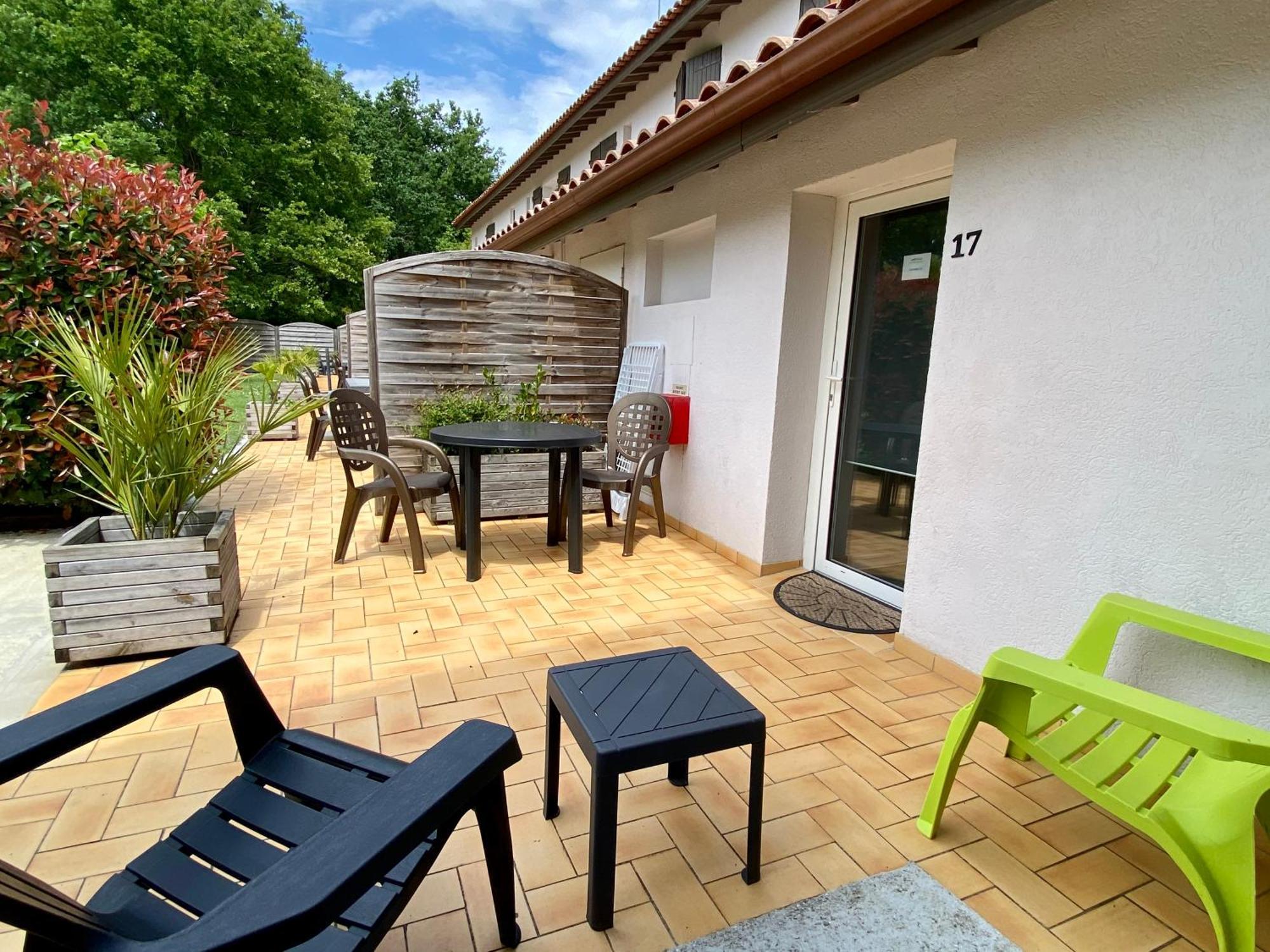 Hotel La Ferme D'En Chon บิสการ์รอส ห้อง รูปภาพ