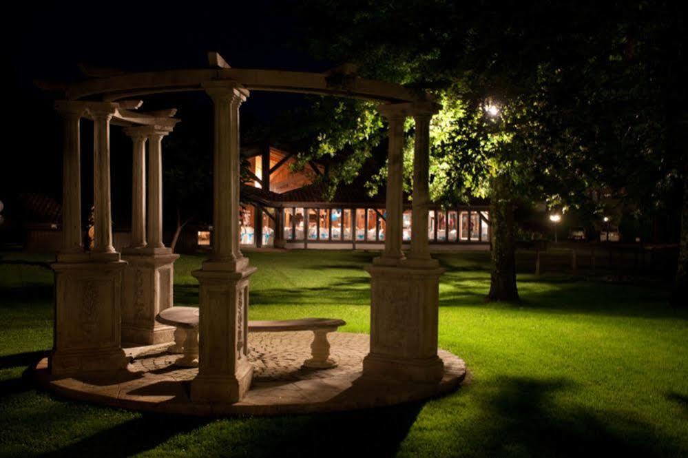 Hotel La Ferme D'En Chon บิสการ์รอส ภายนอก รูปภาพ