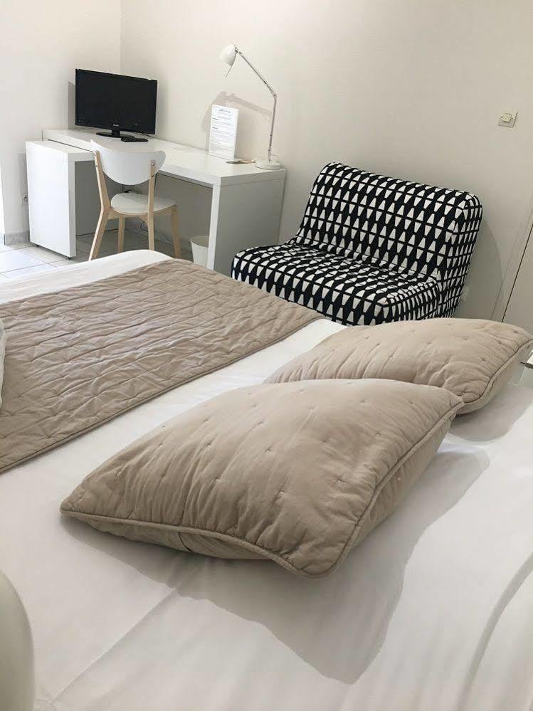 Hotel La Ferme D'En Chon บิสการ์รอส ภายนอก รูปภาพ